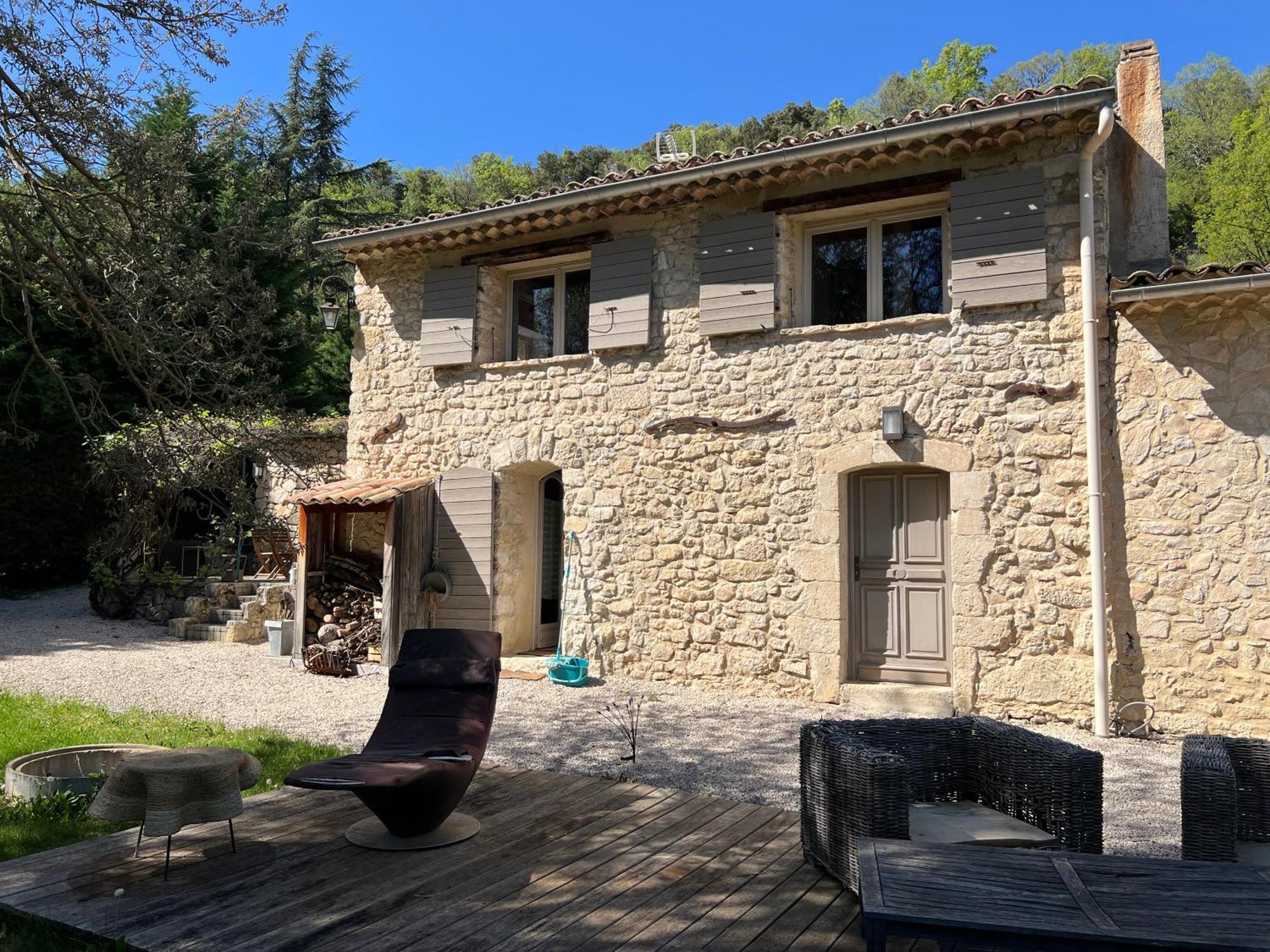 Gite Nature En Luberon Céreste Esterno foto